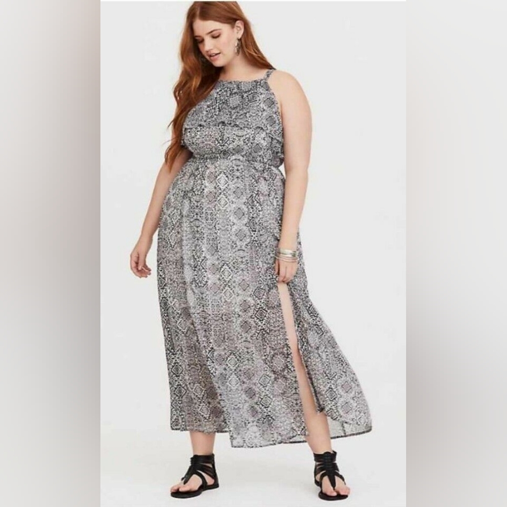 Torrid Plus Size 2X Black White Chiffon Halter Maxi Dress Boho Vacation